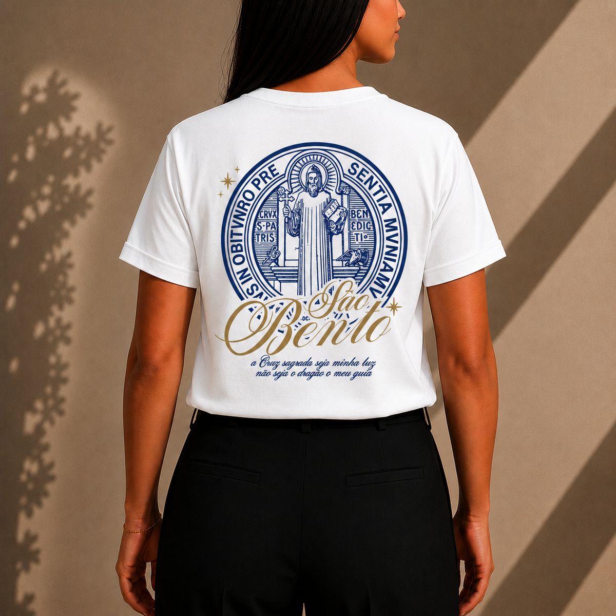 Camiseta Feminino Medalhão São Bento